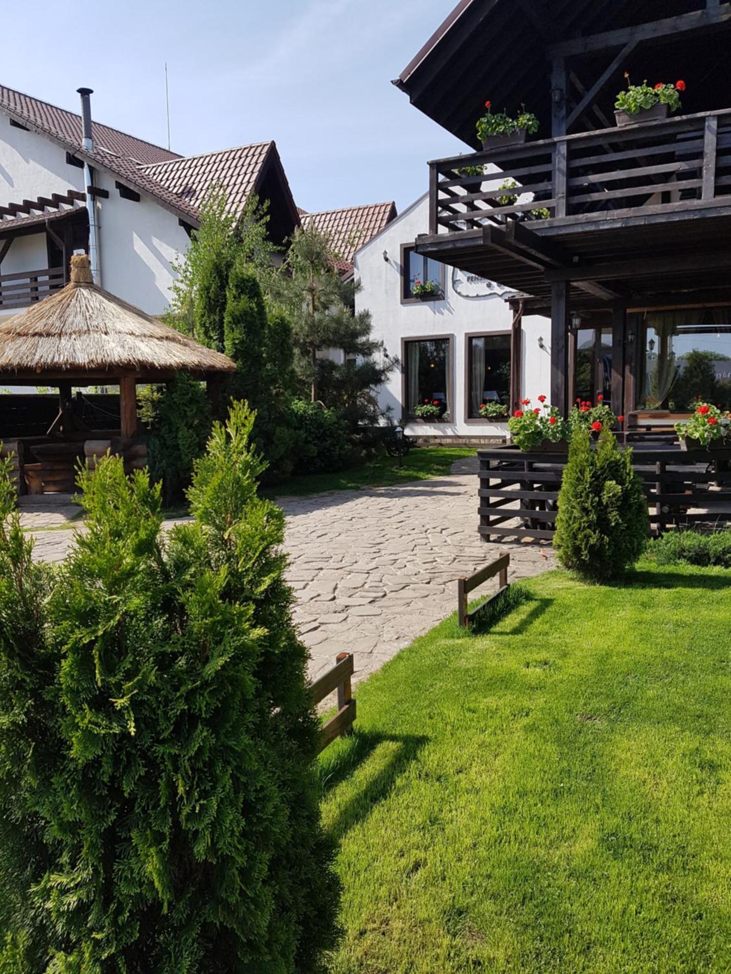Pension Casa Drumetului Piatra Neamţ Exterior foto